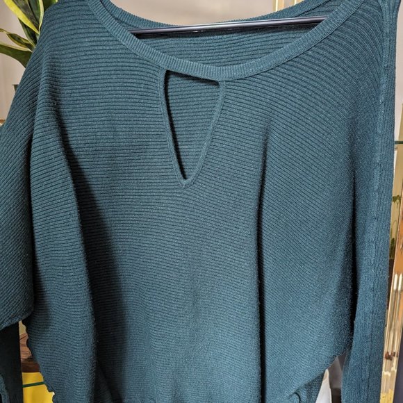 Forest Green Express sweater with keyhole front - Picture 3 of 5